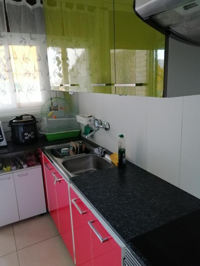 Habitacion Individual En Tarrega Apartment Luaran gambar